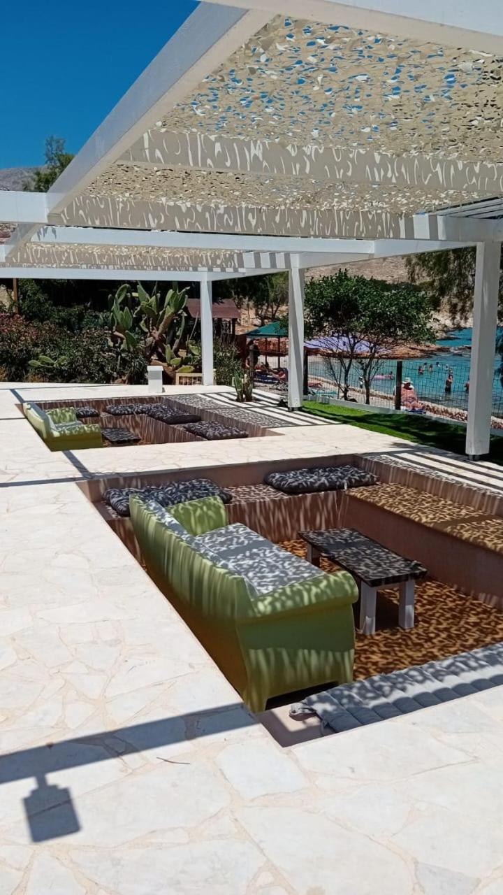 Villa Aristoteles Chalki Town Exteriér fotografie
